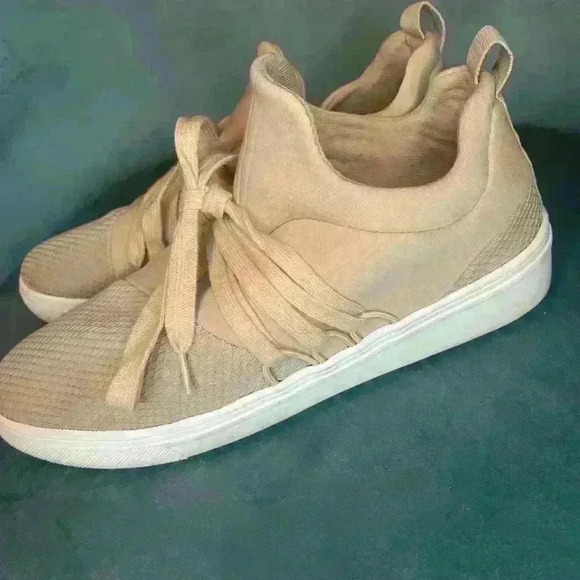 Steve Madden Shoes - Womens lancer STEVE MADDEN sneakers size 9.5